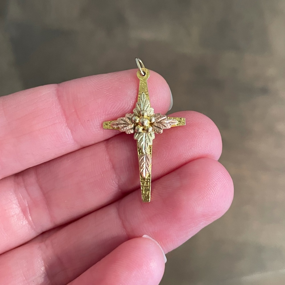 Black Hills Gold 10k Leaf Design Cross Pendant